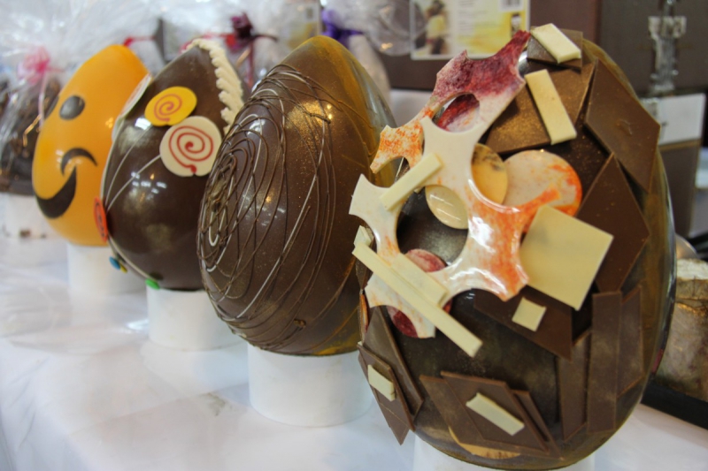 boulangerie-REGUSSE-min_chocolate_factory_eggs_easter-897028